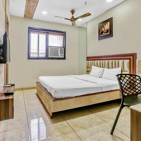 Capital O 84079 Hotel Falcon Bombay Esterno foto