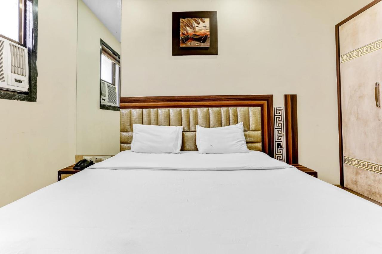 Capital O 84079 Hotel Falcon Bombay Esterno foto